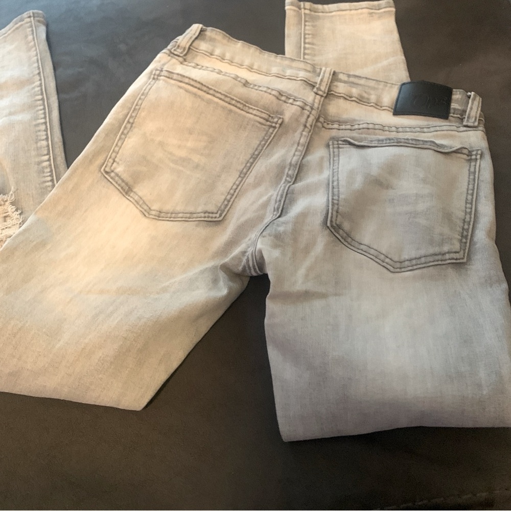🌱Distressed Light Gray Jeans for Boys🌱 - Picture 8 of 9